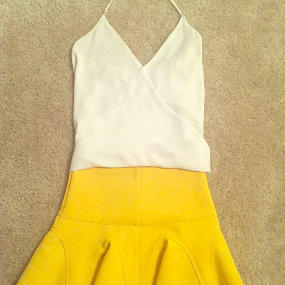 Pleated yellow skirt