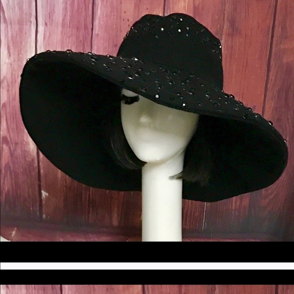 GORGEOUS Black Winter Rhinestone Hat! 🔥 - Picture 3 of 4