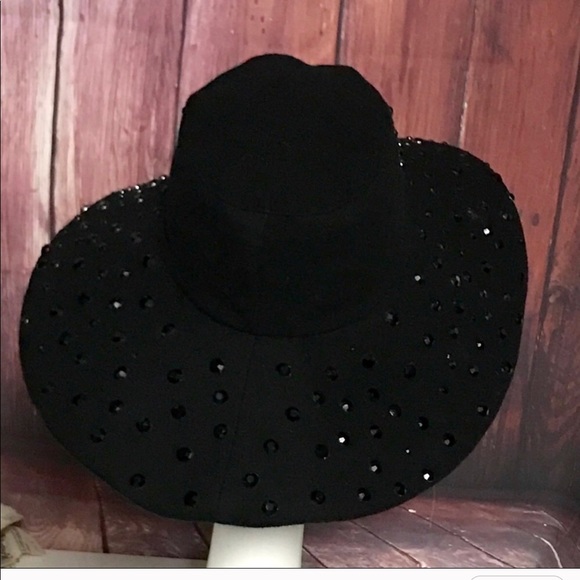 GORGEOUS Black Winter Rhinestone Hat! 🔥 - Picture 4 of 4