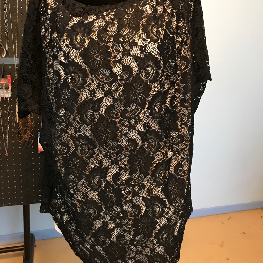 Piphany (Honey & Lace) xl black lace top BNWT