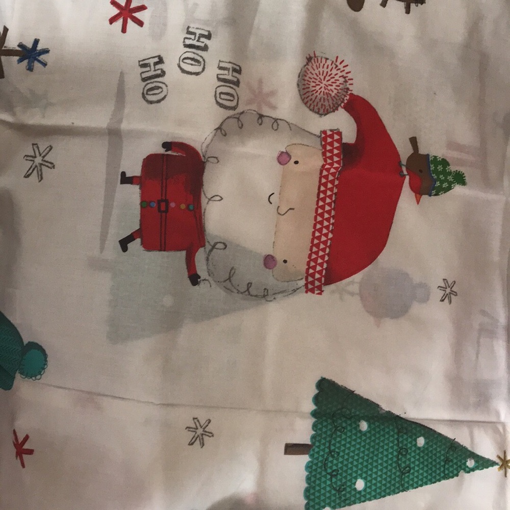 Twin size bed skirt one pillow
