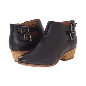 Clarks Artisan Spye Astro Booties, Like New