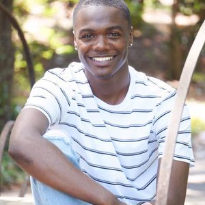 Meet your Posher, Dontrell