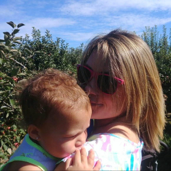 Meet your Posher, Erin - Picture 1 of 1