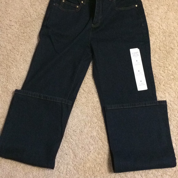 Jones New York never worn stretch jeans - Picture 3 of 5