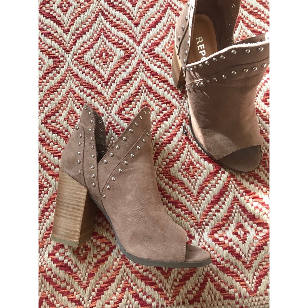 Open toe booties size 6.5