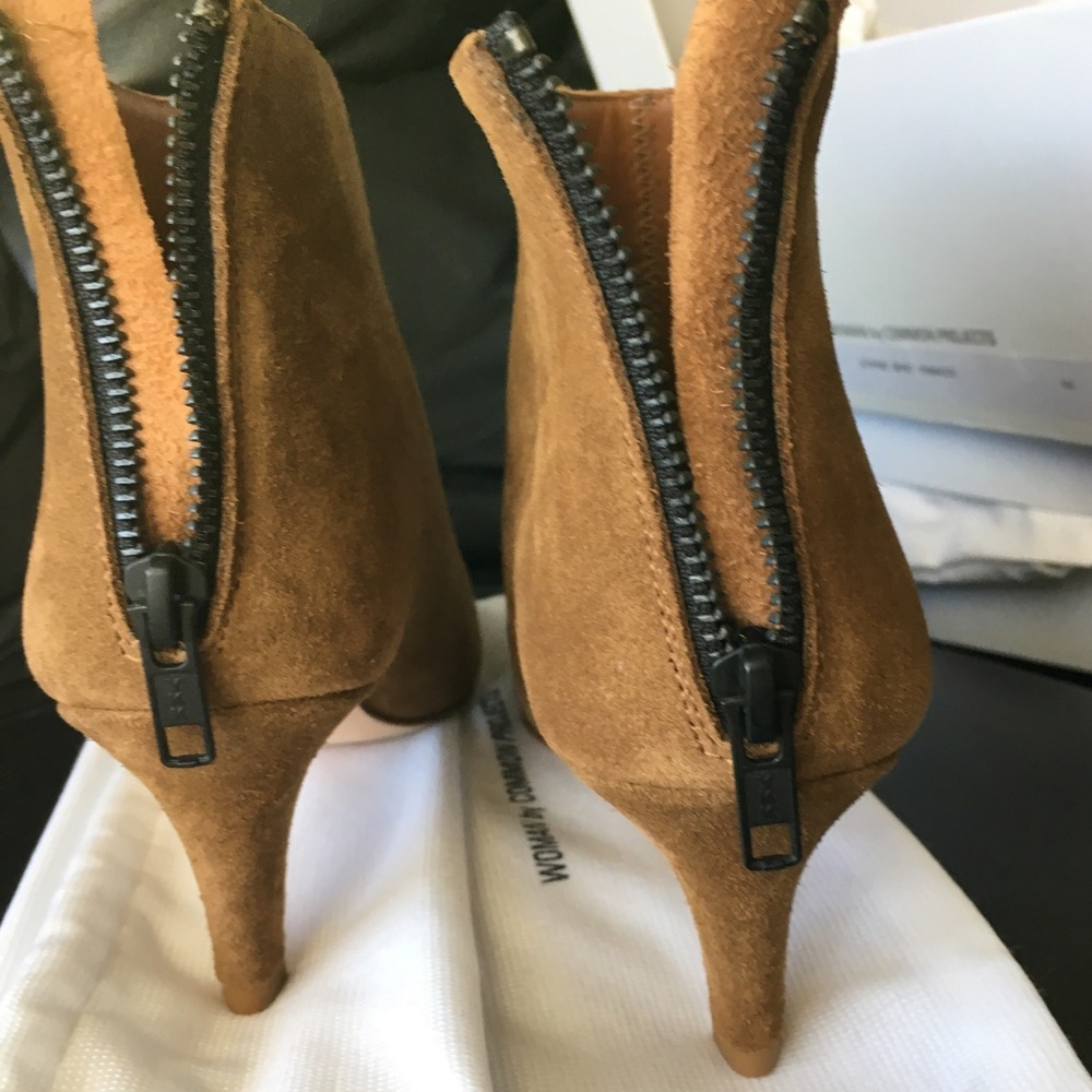 Common Projects Zipper Ankle Boots In Suede Size 6