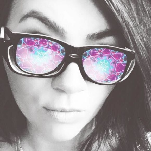 Meet your Posher, Stephanie - Picture 1 of 1