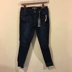 Wit & Wisdom Jeans - NWT Wit & Wisdom twisted seam ankle skimmer jeans Wit & Wisdom Jeans - NWT Wit & Wisdom twisted seam ankle skimmer jeans