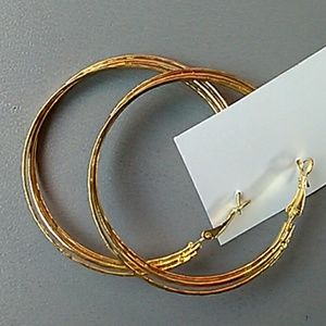 GOLDTONE HAMMERED HOOP EARRINGS