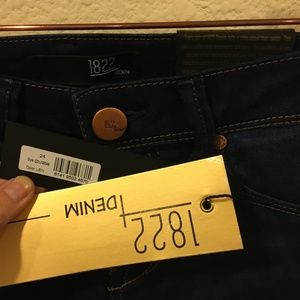 1822 Denim Jeans - NWT 1822 denim classic skinny jeans 1822 Denim Jeans - NWT 1822 denim classic skinny jeans