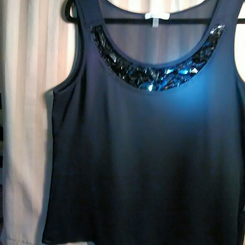 DKNYC™ Jeweled Top!