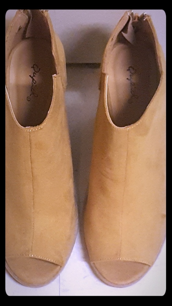 Camel Booties