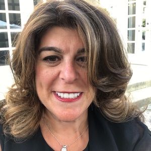 Meet your Posher, Sharon