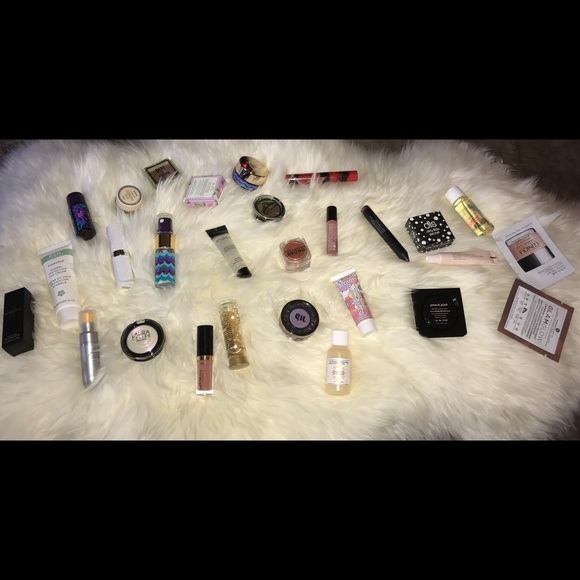 15 SAMPLES in a makeup bag 5 Deluxe and 10 Random - Picture 7 of 8