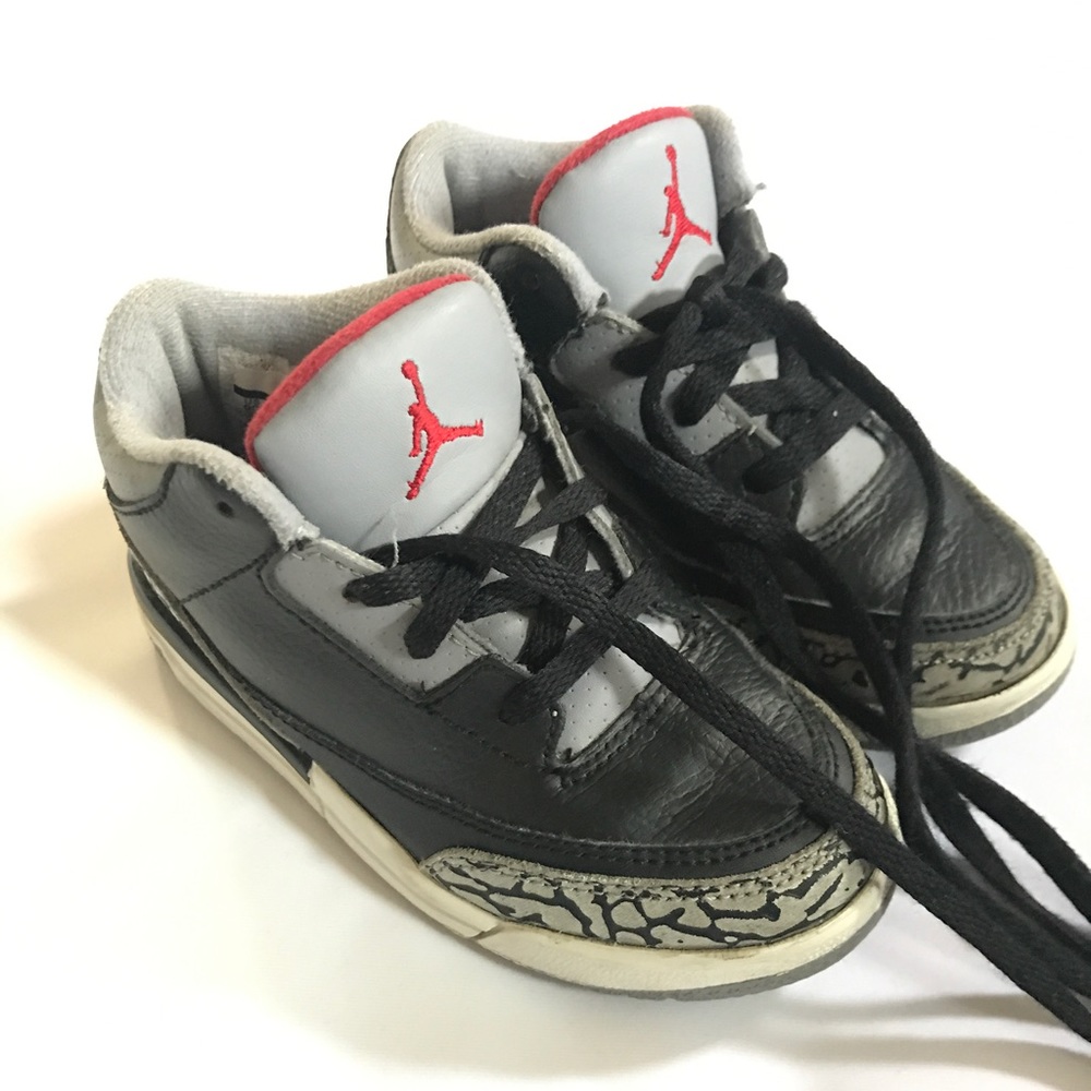 Jordan "black cement" 3