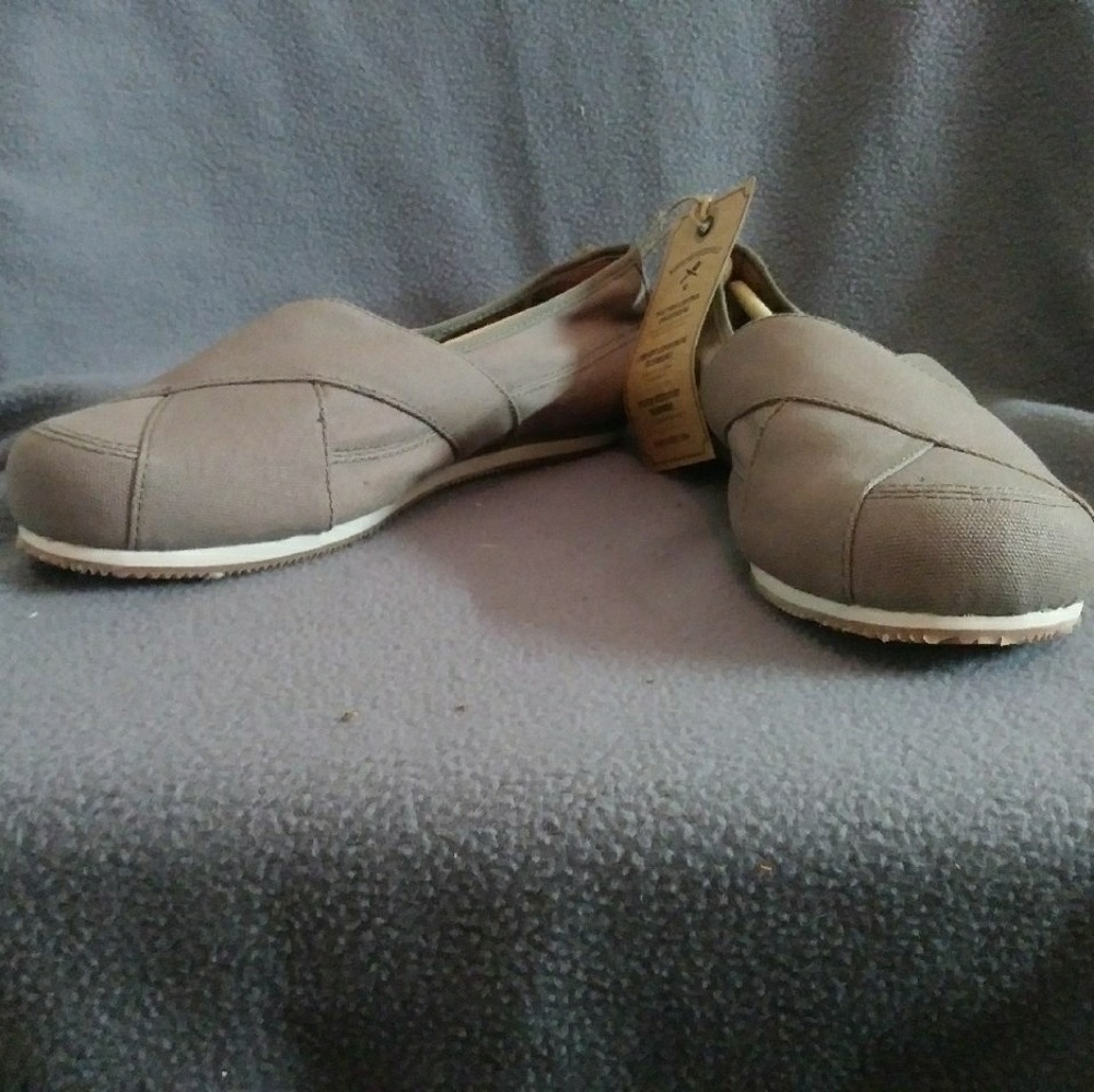 Mozo sports Canvas shoes