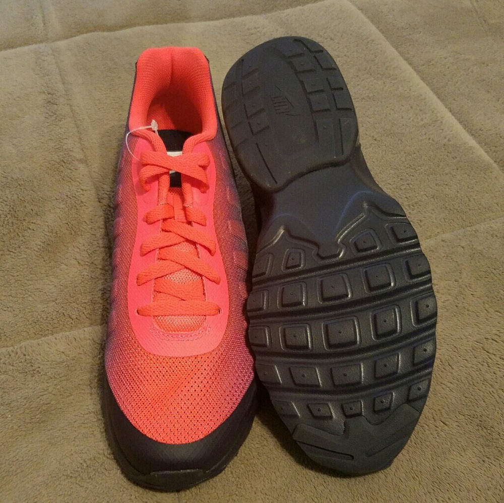 Nike AIR - Picture 3 of 3