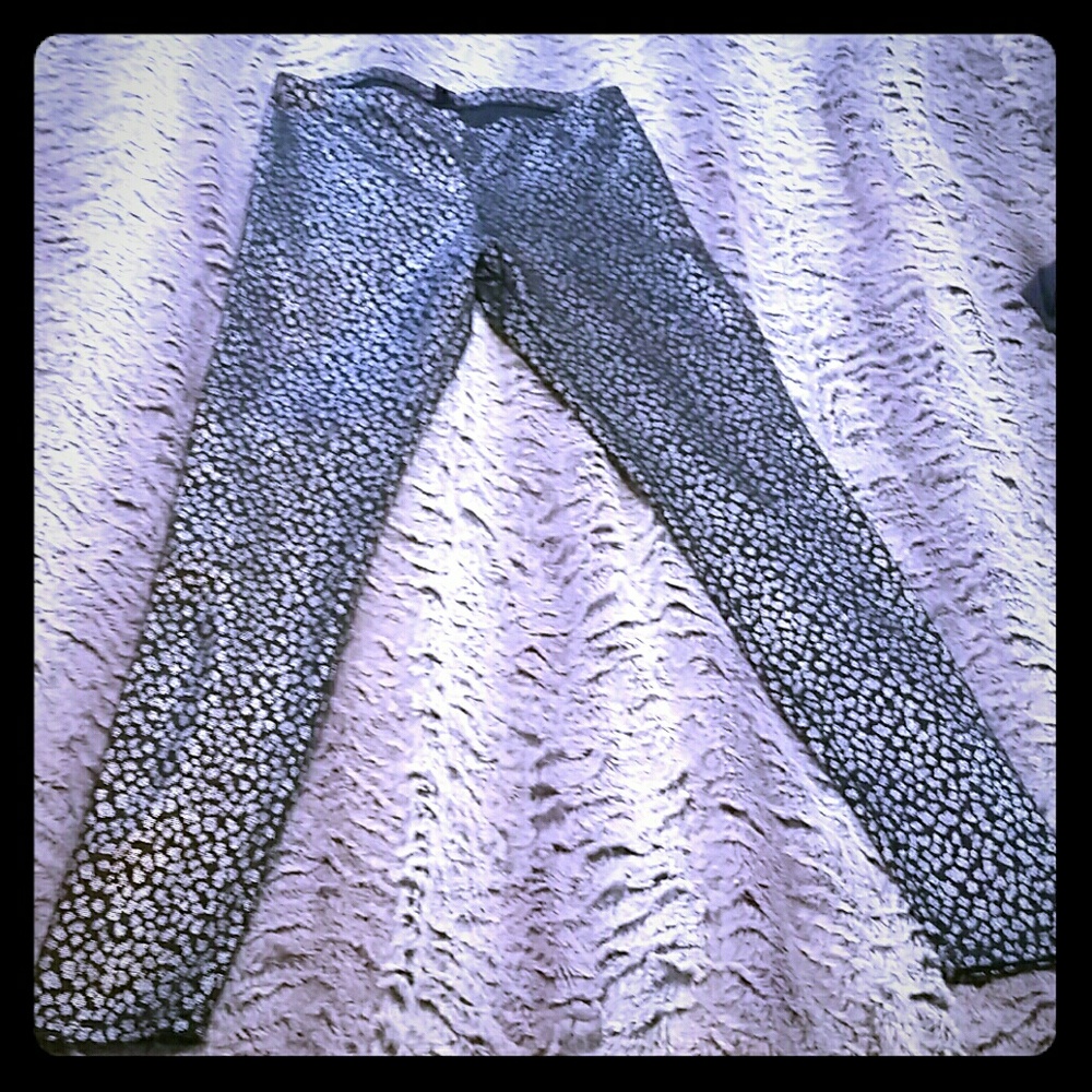 Metallic silver and black cheetah print leggings
