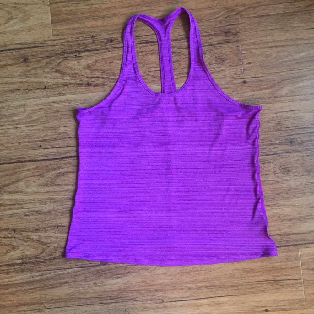 NIKE tank