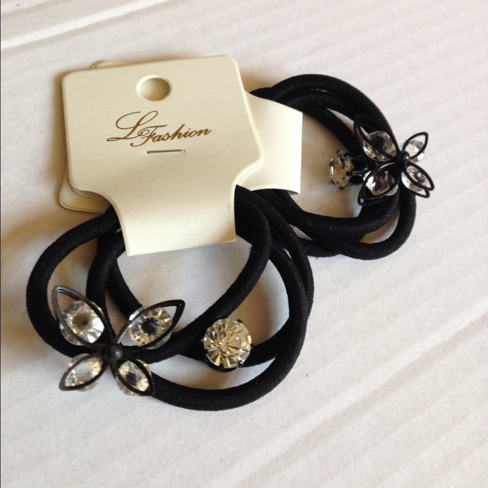 ❤ 2 Sets Butterfly Elastic Hairbands(2Setsof3=$8)