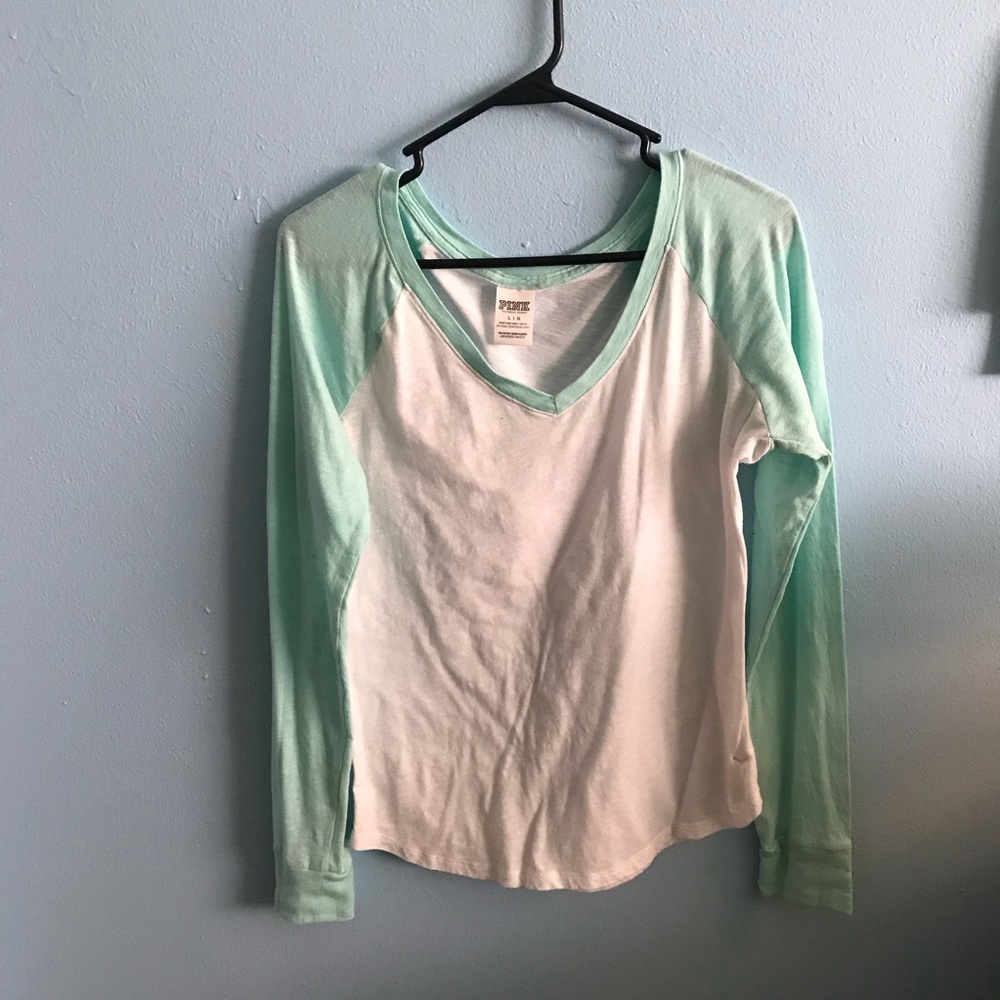 Light Green & White Long Sleeve V-Neck T-Shirt