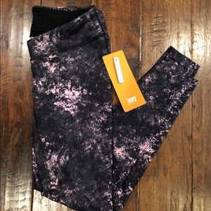Brand new Lucy Maternity leggings with tags