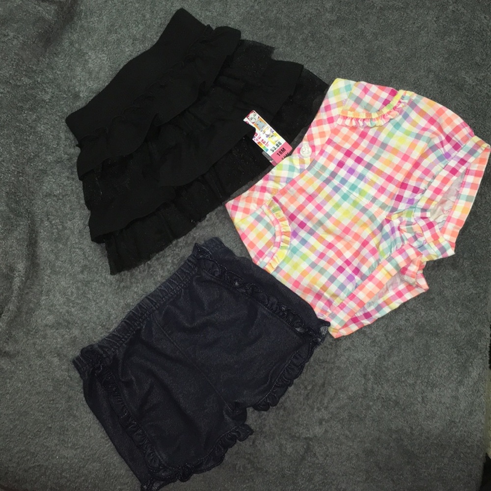 3 Pair Bundle Of Garanimals Bottoms 18 Months