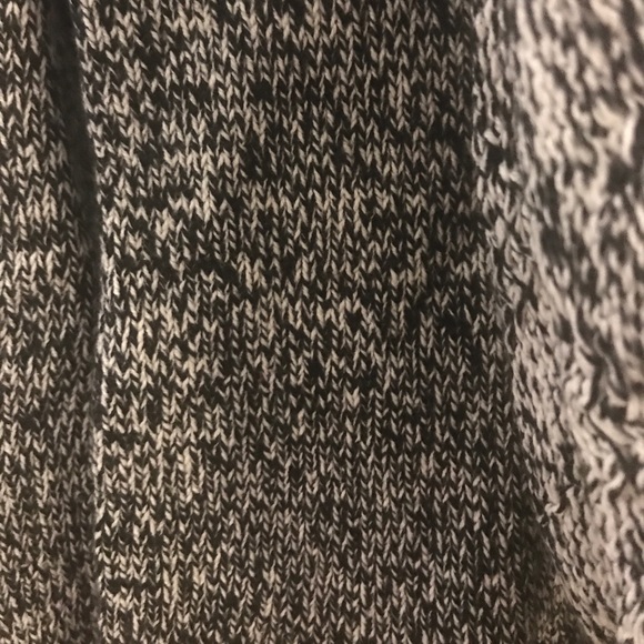 Sweater and matching scarf - Picture 6 of 6