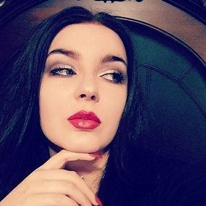 Meet your Posher, Brandy