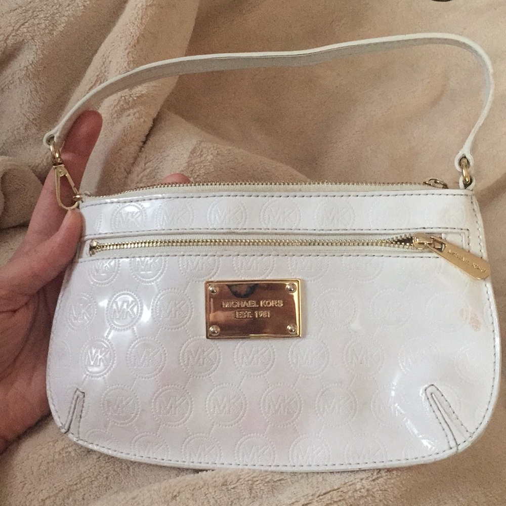 Micheal Kors wristlet
