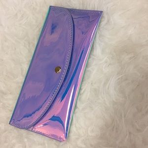 Retro holographic wallets