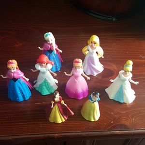 8 Disney Princess, 6 Removable bodies/dresses