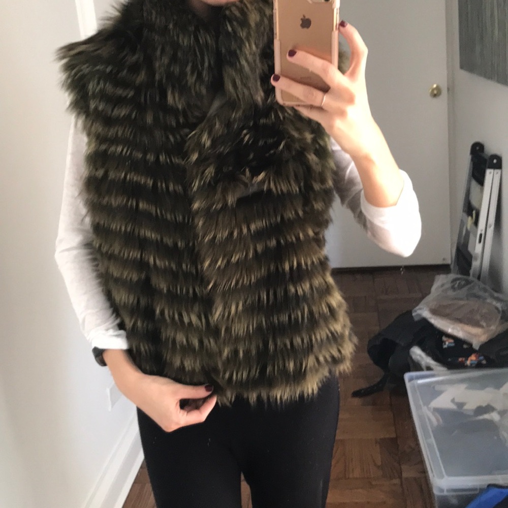 Sherry Cassin New York Green Multi Fox Vest Size S