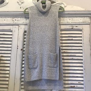 Cowl neck sleeveless sweater tunic