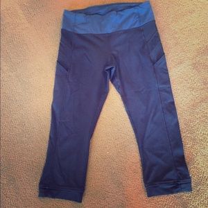 Lululemon crop leggings with pockets