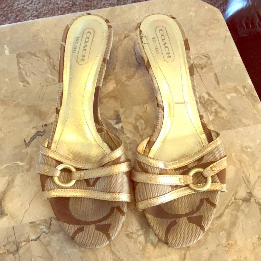 Coach size 9 1/2 low heel shoes
