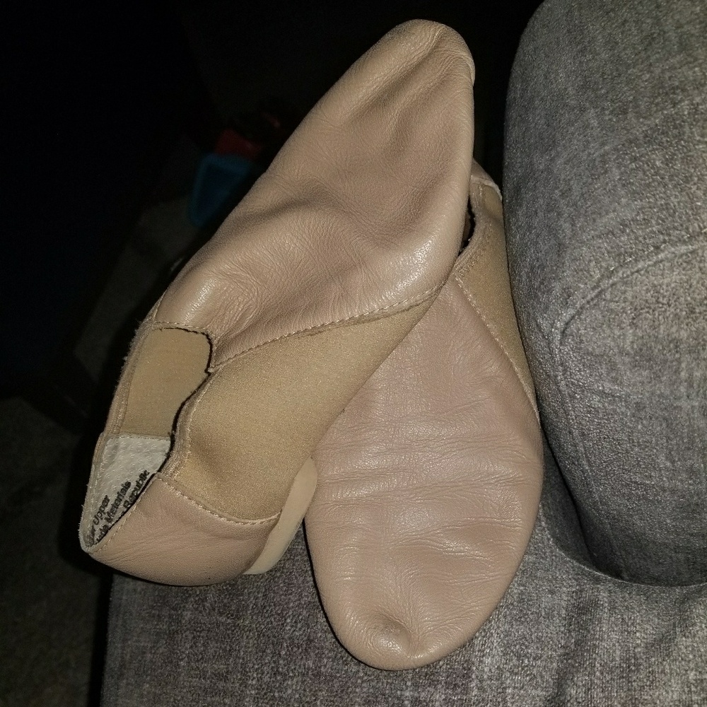 Capezio tan Jazz shoes