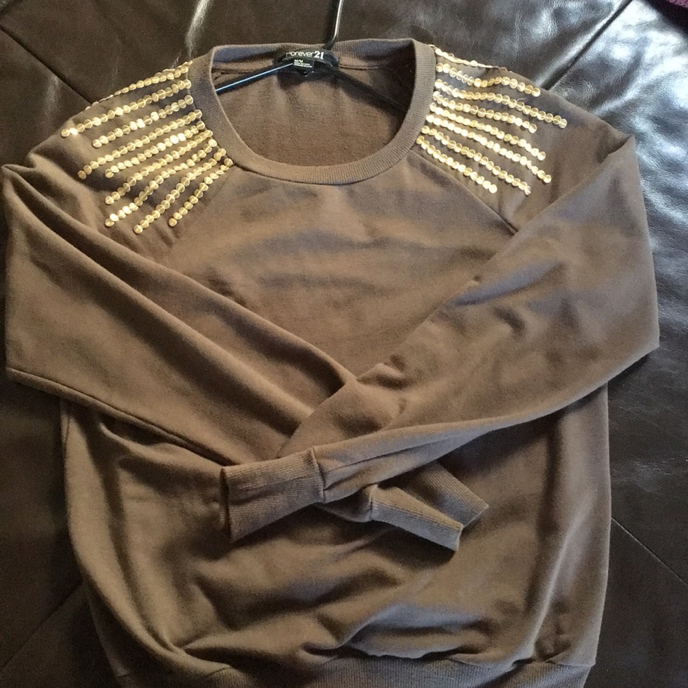 Long sleeve sweater/shirt