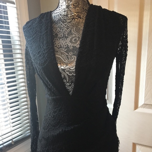V-Neck Long Sleeved Lace Bodycon Mini Dress - Picture 1 of 5