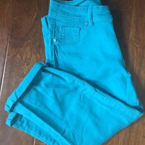 Teal/ Robins Egg Jean Capris