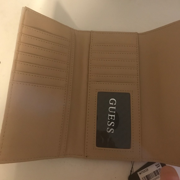 Guess wallet - Picture 3 of 5