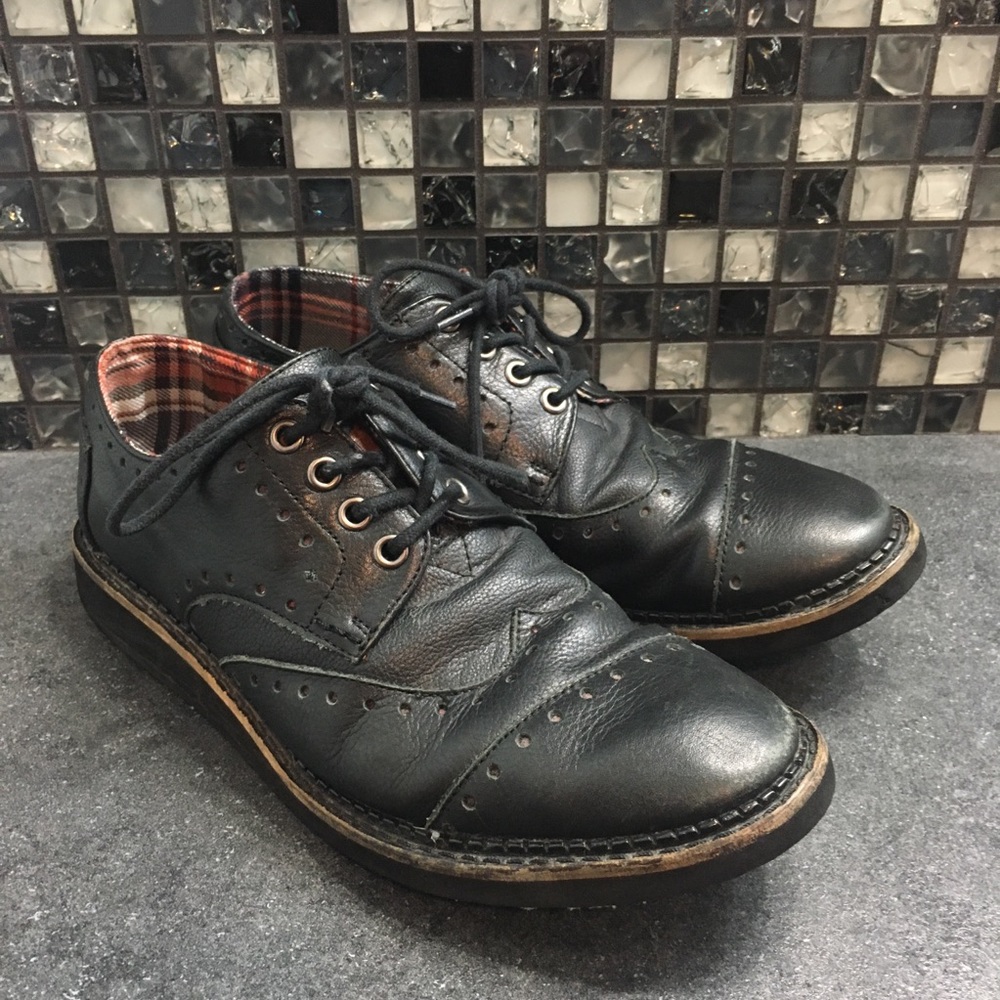 Toms brogue wingtip dress shoes*