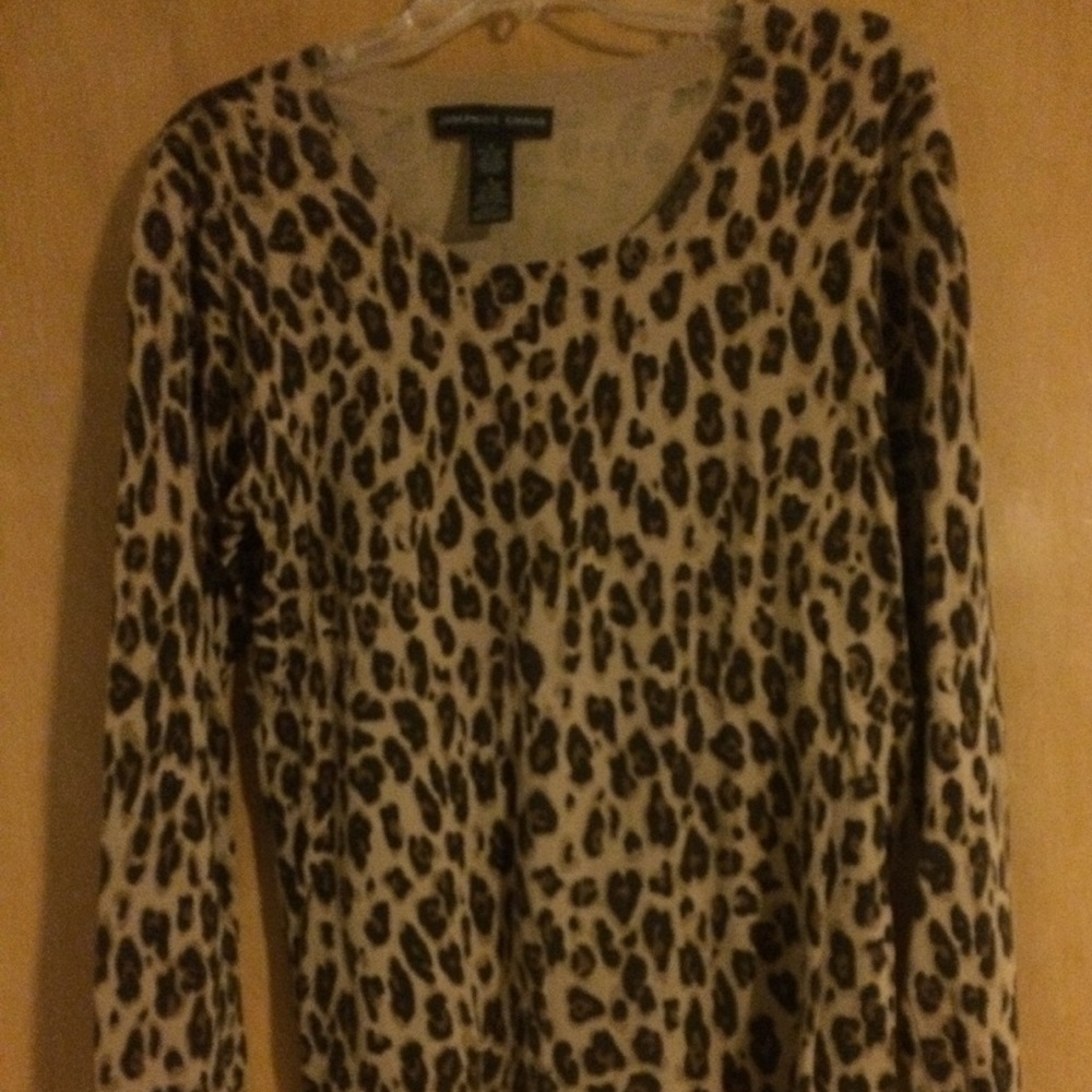 Josephine Chaus sweater top