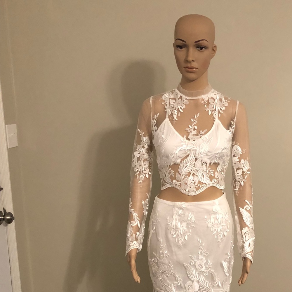 White lace set