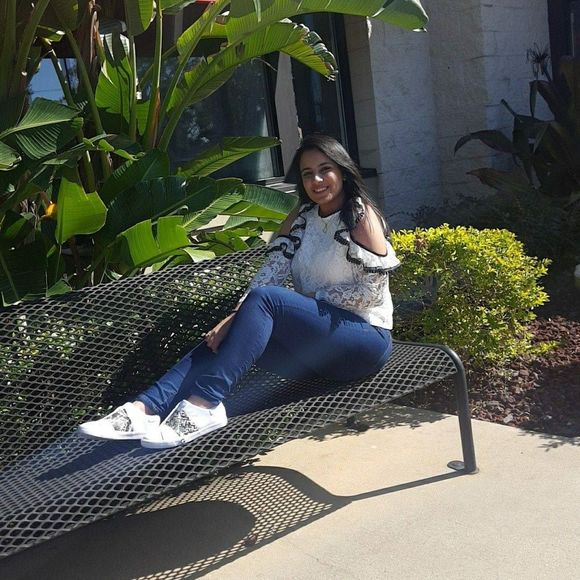 Meet your Posher, Ereny - Picture 1 of 1