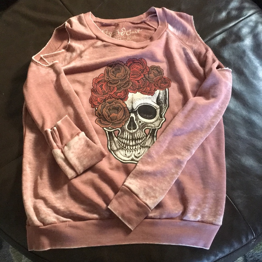 Long sleeve sweater/shirt with shoulder holes