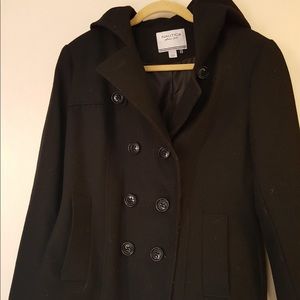 LIKE NEW: Women's black peacoat with hood
