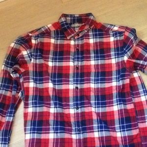 MEN'S Medium Size Plaided Flannel from UniqLo