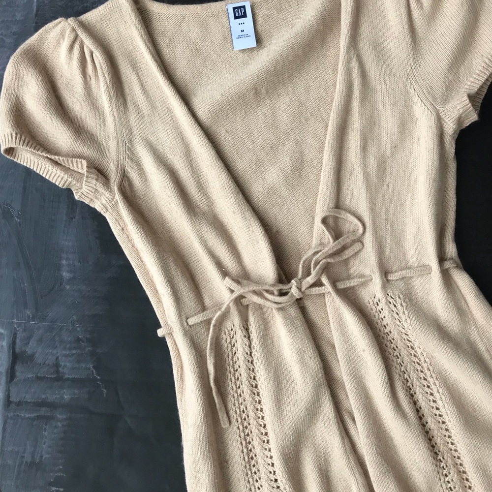 Women’s GAP Cardigan Size Medium